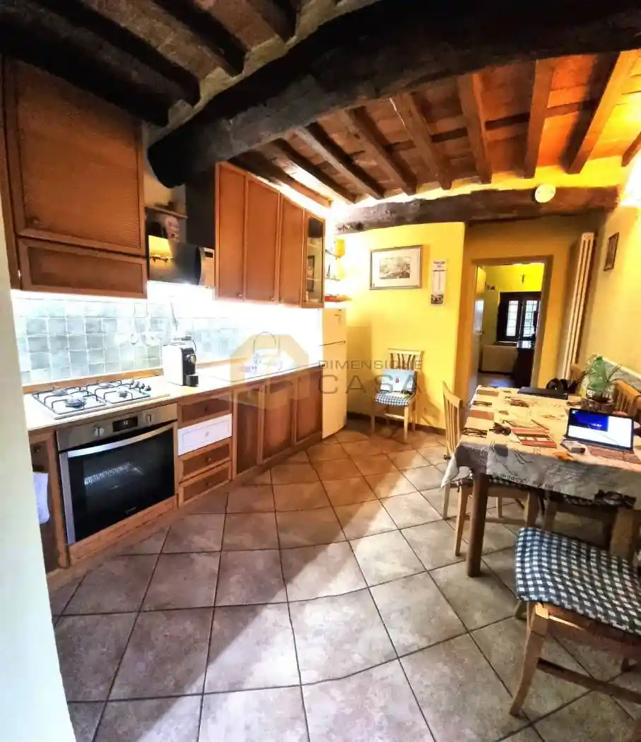 Casa indipendente in vendita a Camaiore