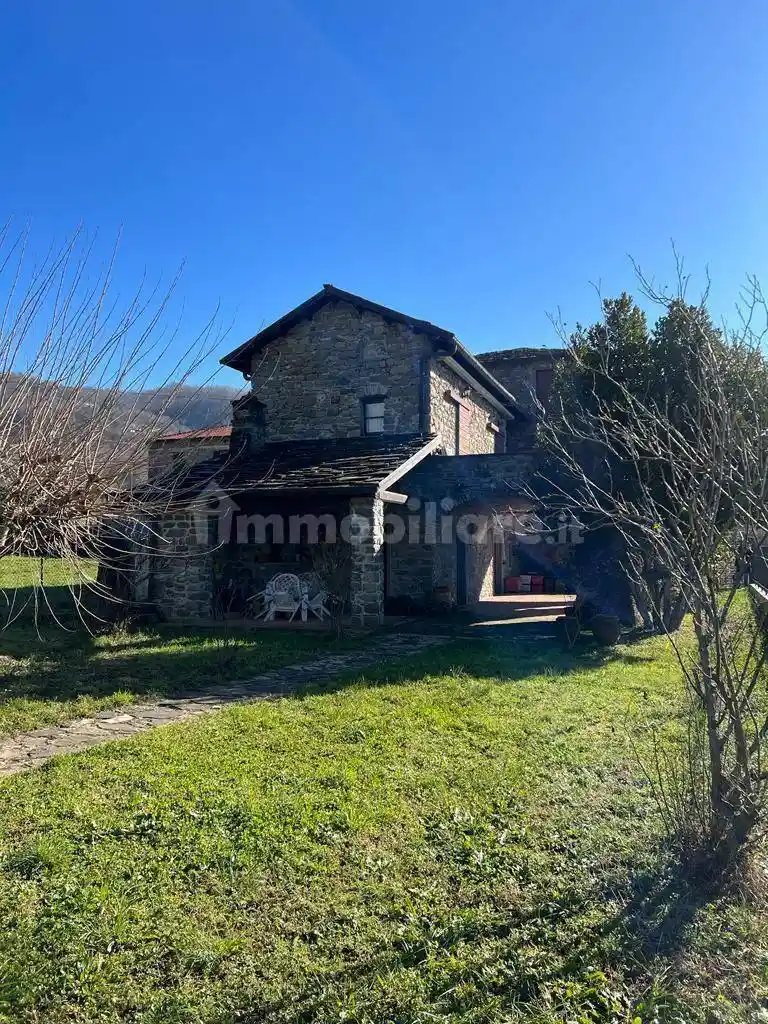 Rustico - Casale in vendita a Filattiera