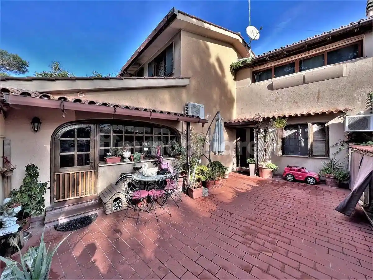 Villa a schiera via dei Pescatori, Axa, Roma - foto 2