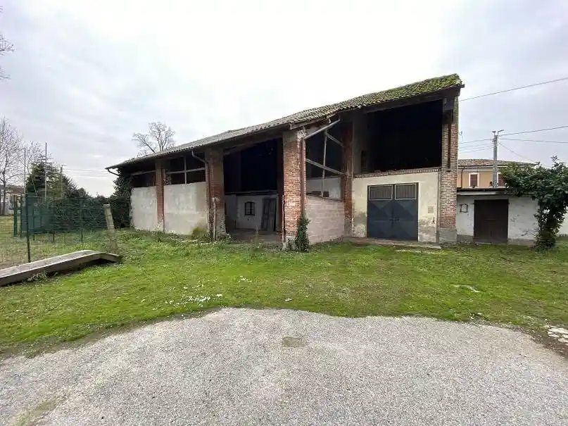 Casa indipendente in vendita a Dovera