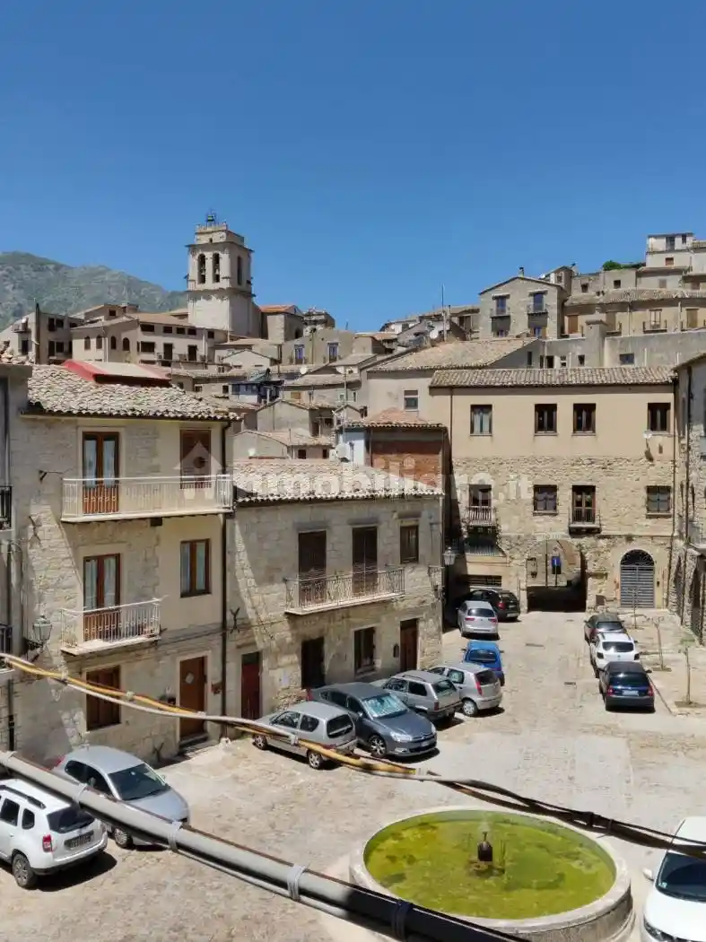 Appartamento in vendita a Petralia Sottana