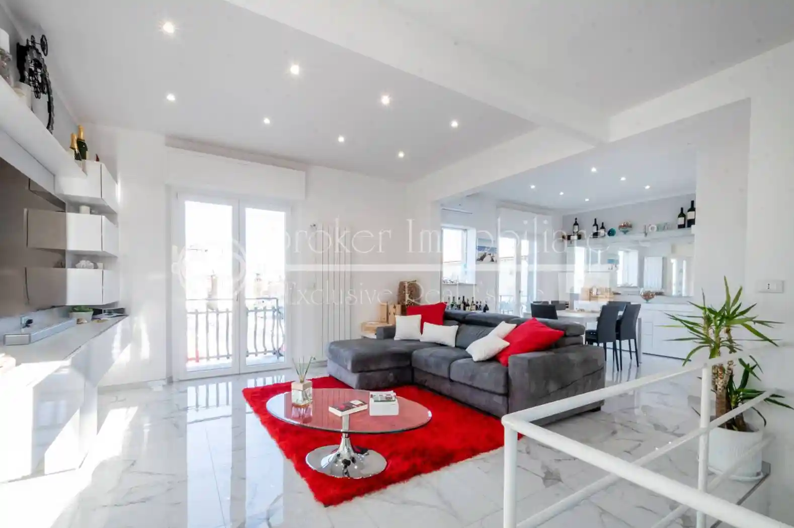 Appartamento in vendita a Viareggio