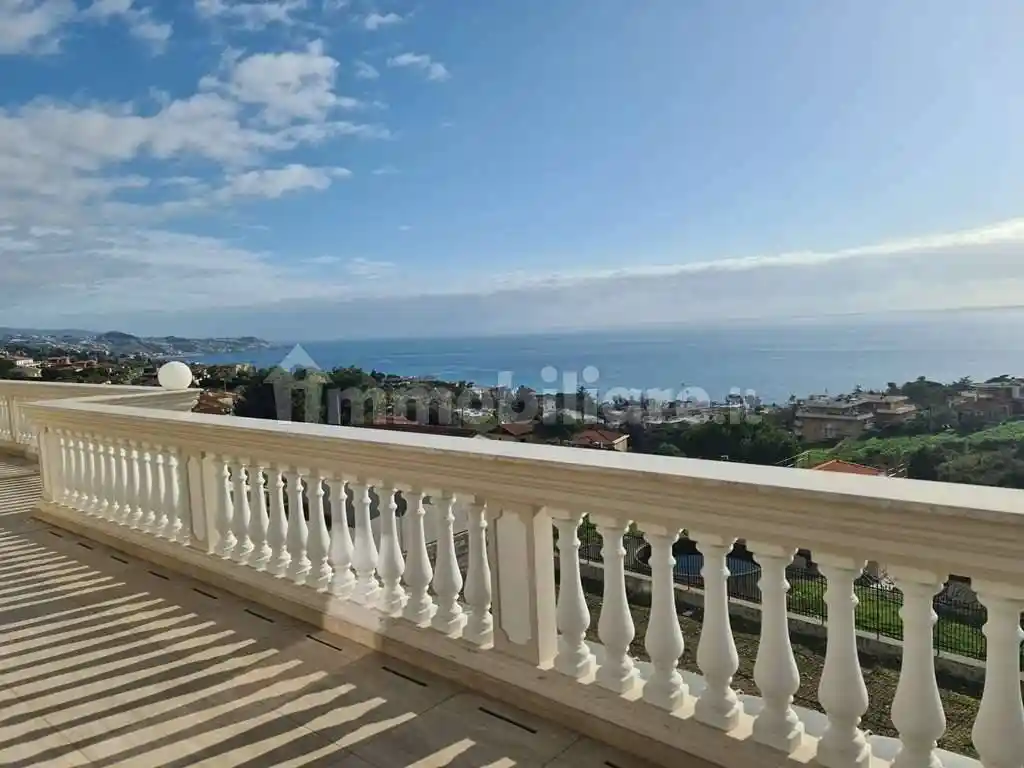 Villa in vendita a Sanremo