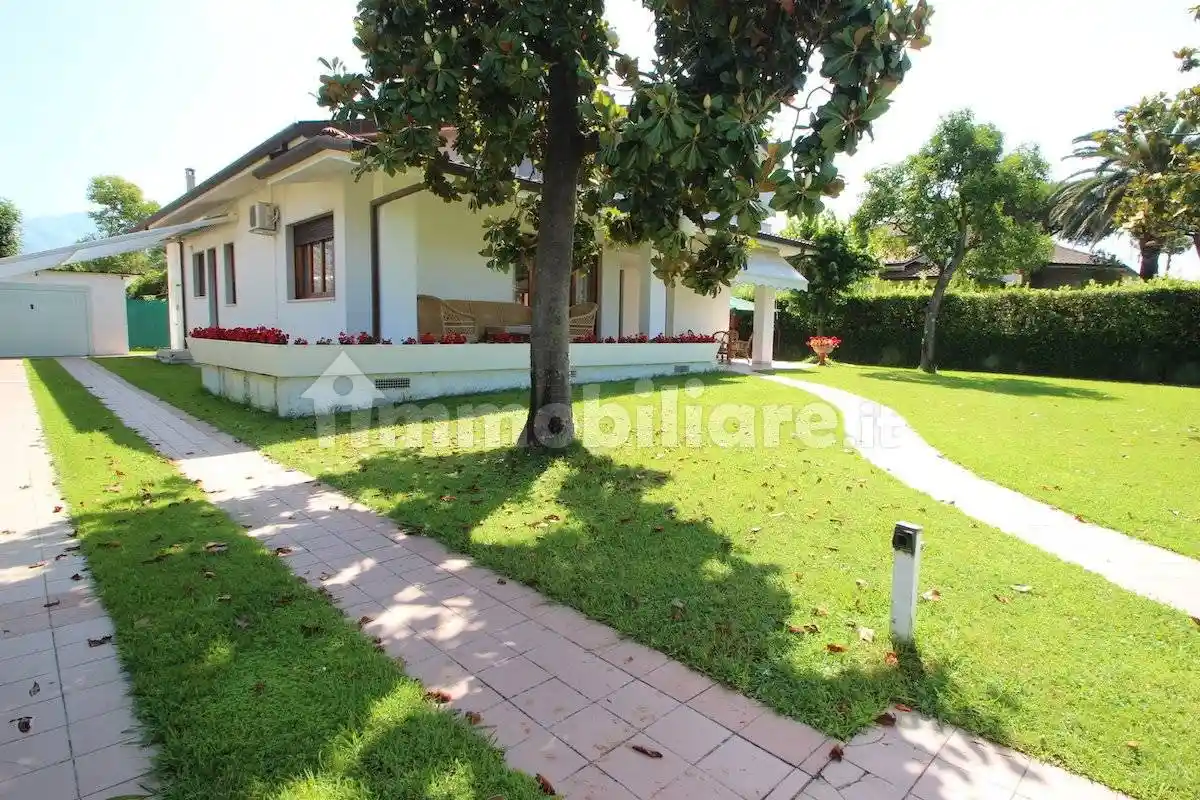 Villa in affitto a Forte dei Marmi