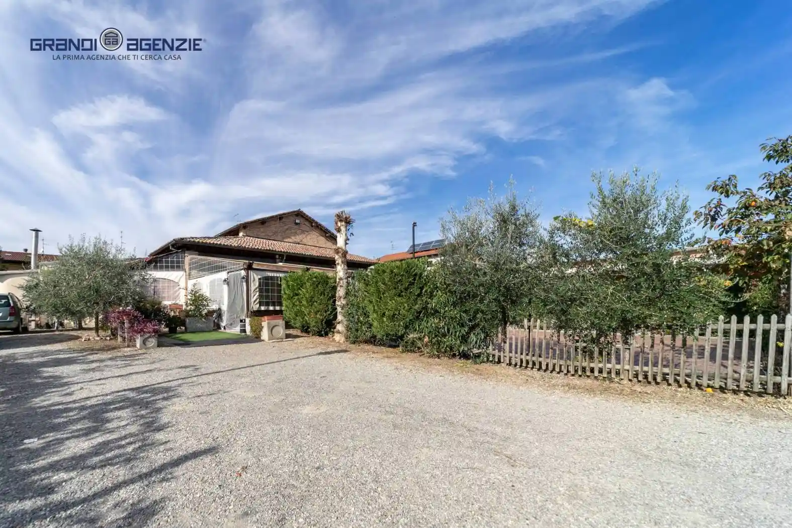 Palazzo - Edificio in vendita a Traversetolo