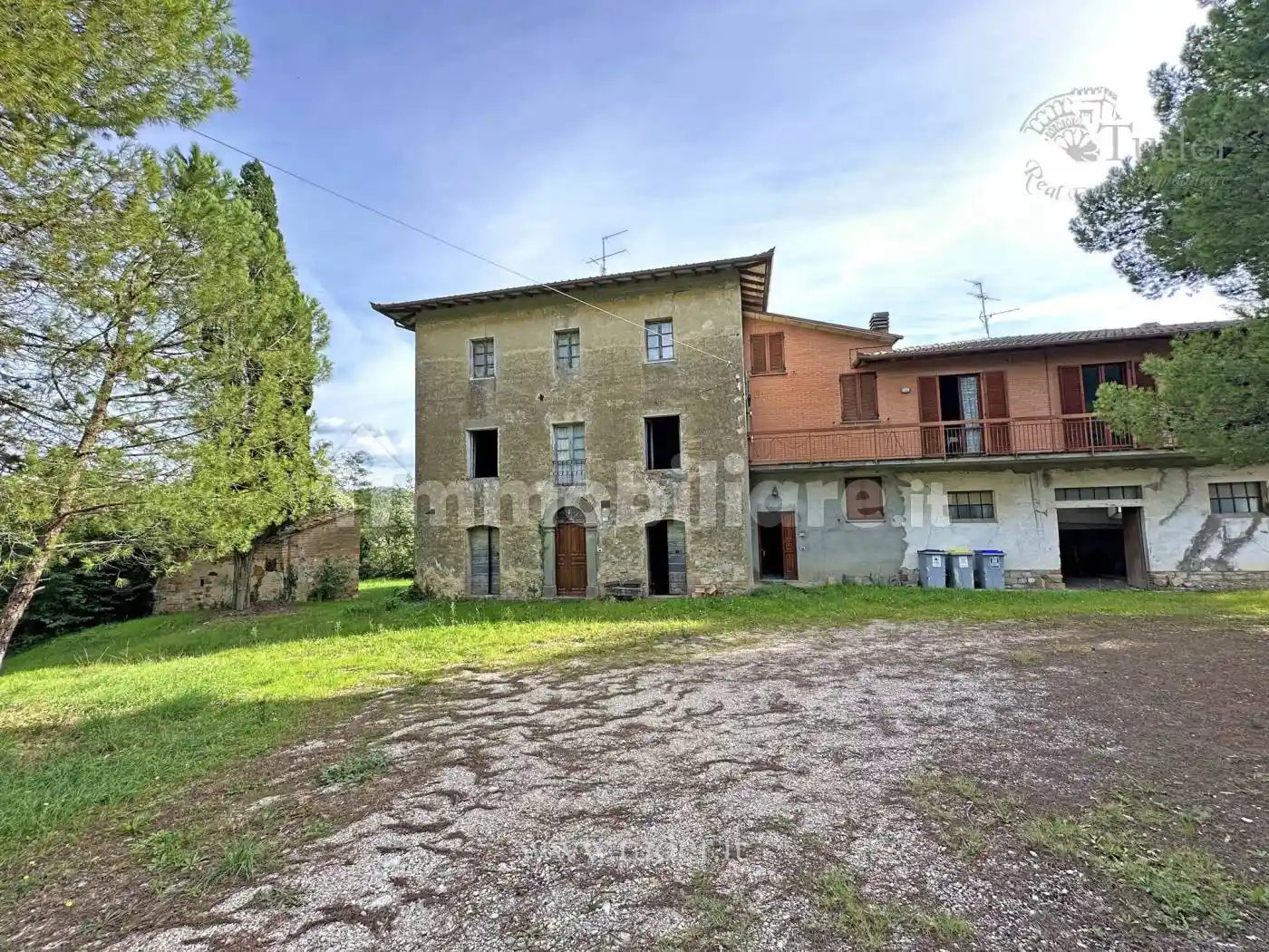 Rustico - Casale in vendita a Todi