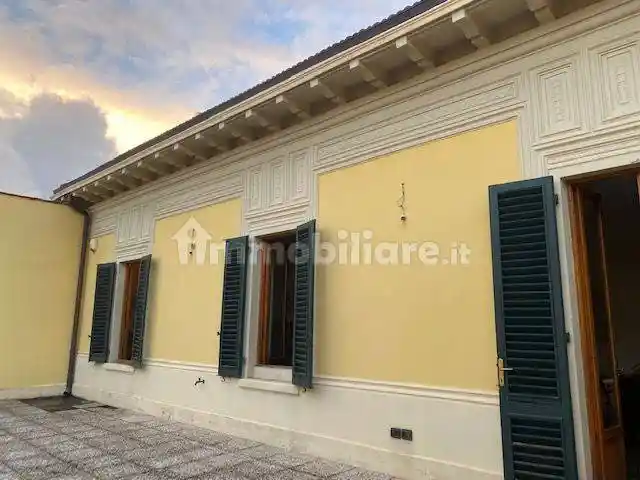 Casa indipendente in vendita a Pistoia