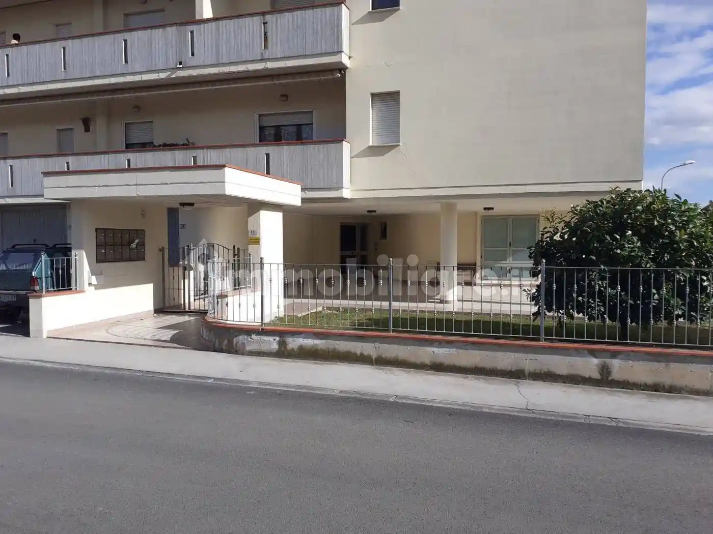 Quadrilocale via 1 Maggio 10, Garrufo, Sant'Omero - foto 2