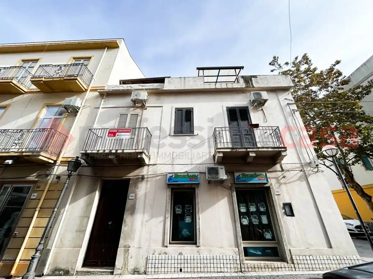 Casa indipendente in vendita a Barcellona Pozzo di Gotto