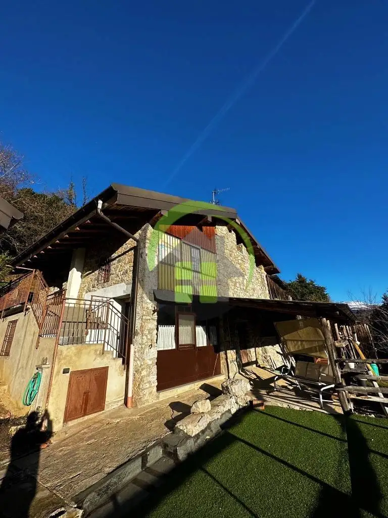 Rustico - Casale in vendita a Colzate