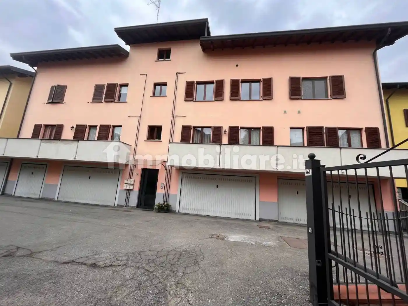 Appartamento in affitto a Faloppio
