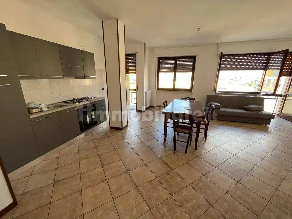 Appartamento in affitto a Cameri