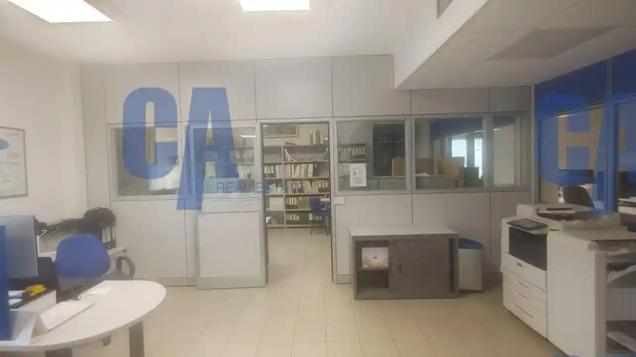 Palazzo - Edificio in Affitto - foto 3