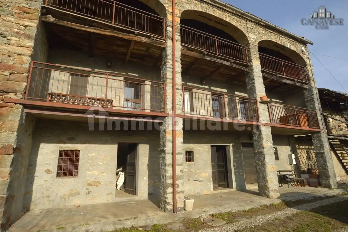 Casa indipendente in vendita a Andrate