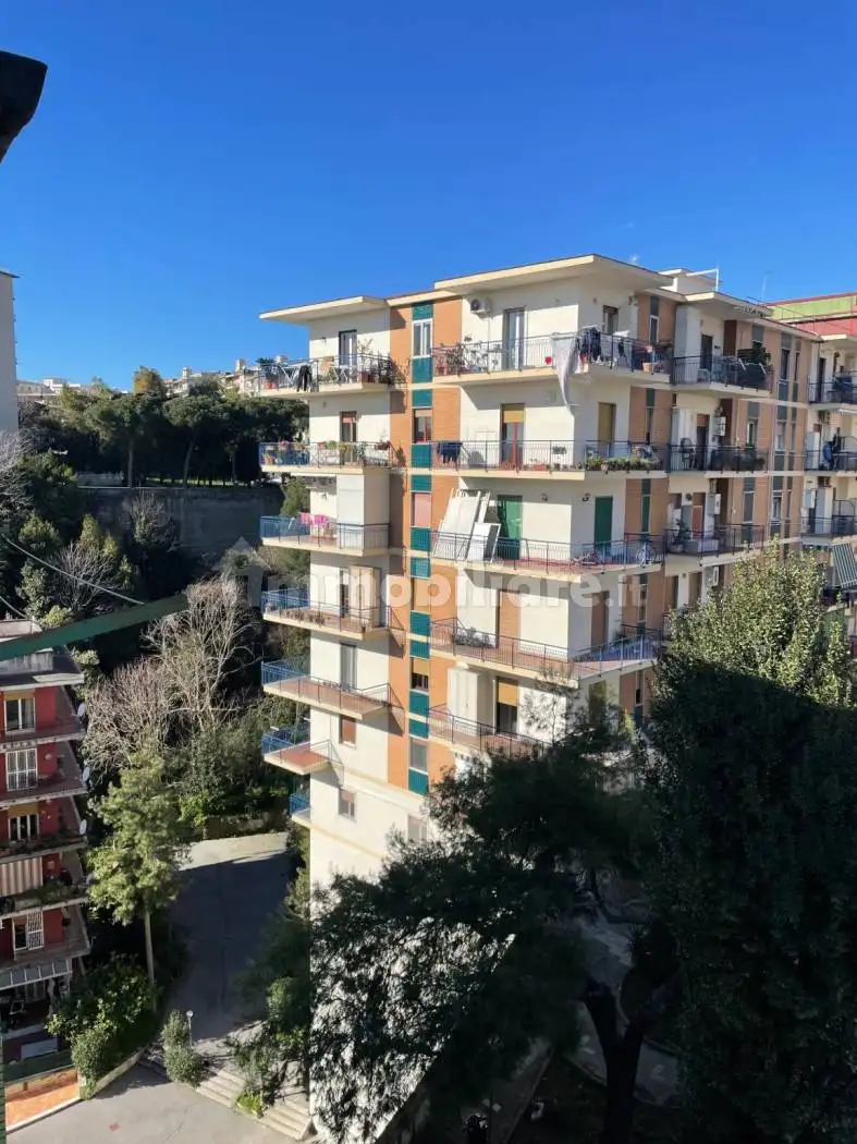 Appartamento in vendita a Napoli