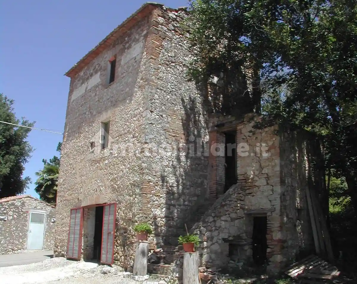 Rustico - Casale in vendita a Calvi dell'Umbria