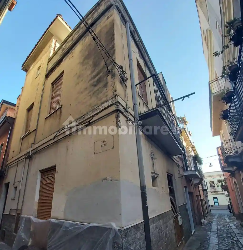 Casa indipendente in vendita a Biancavilla