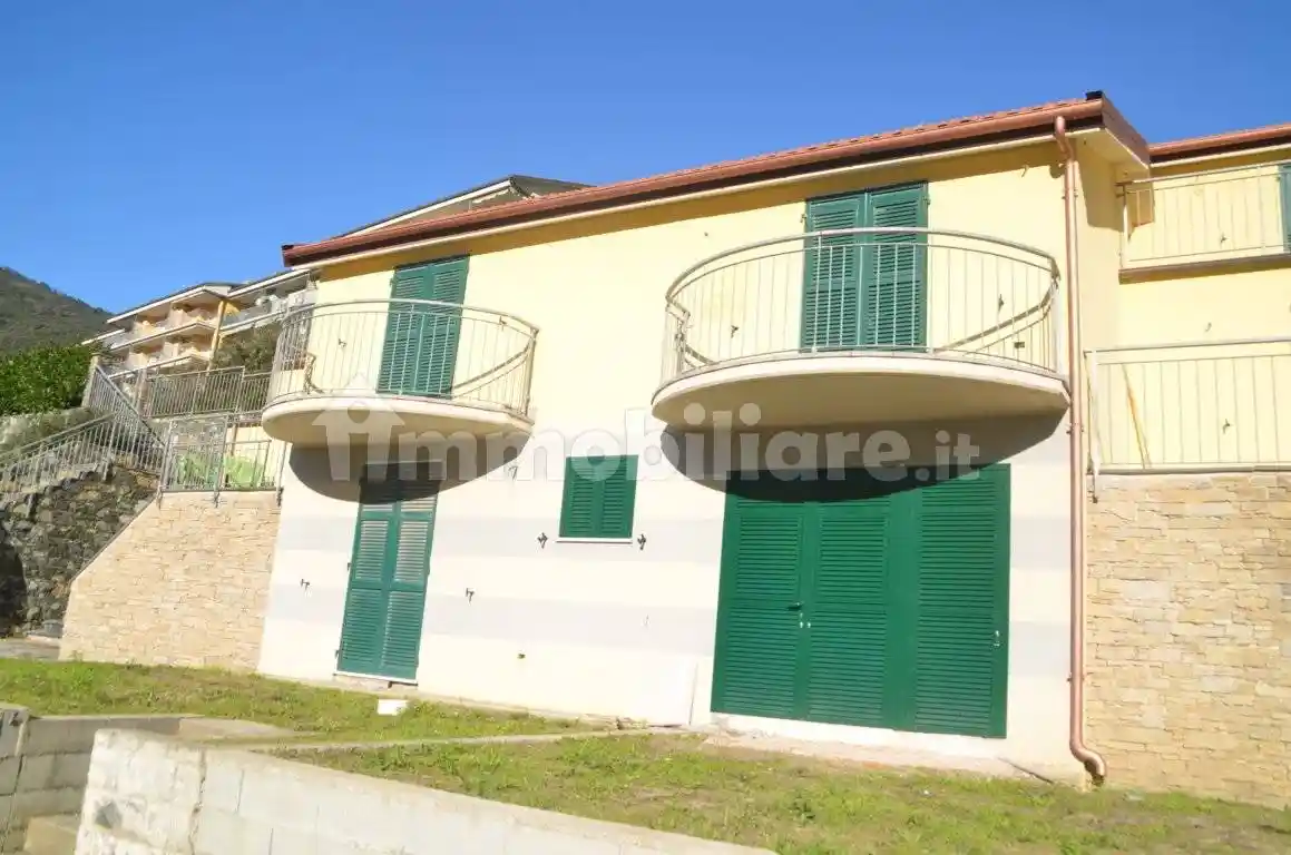 Casa indipendente in vendita a Deiva Marina