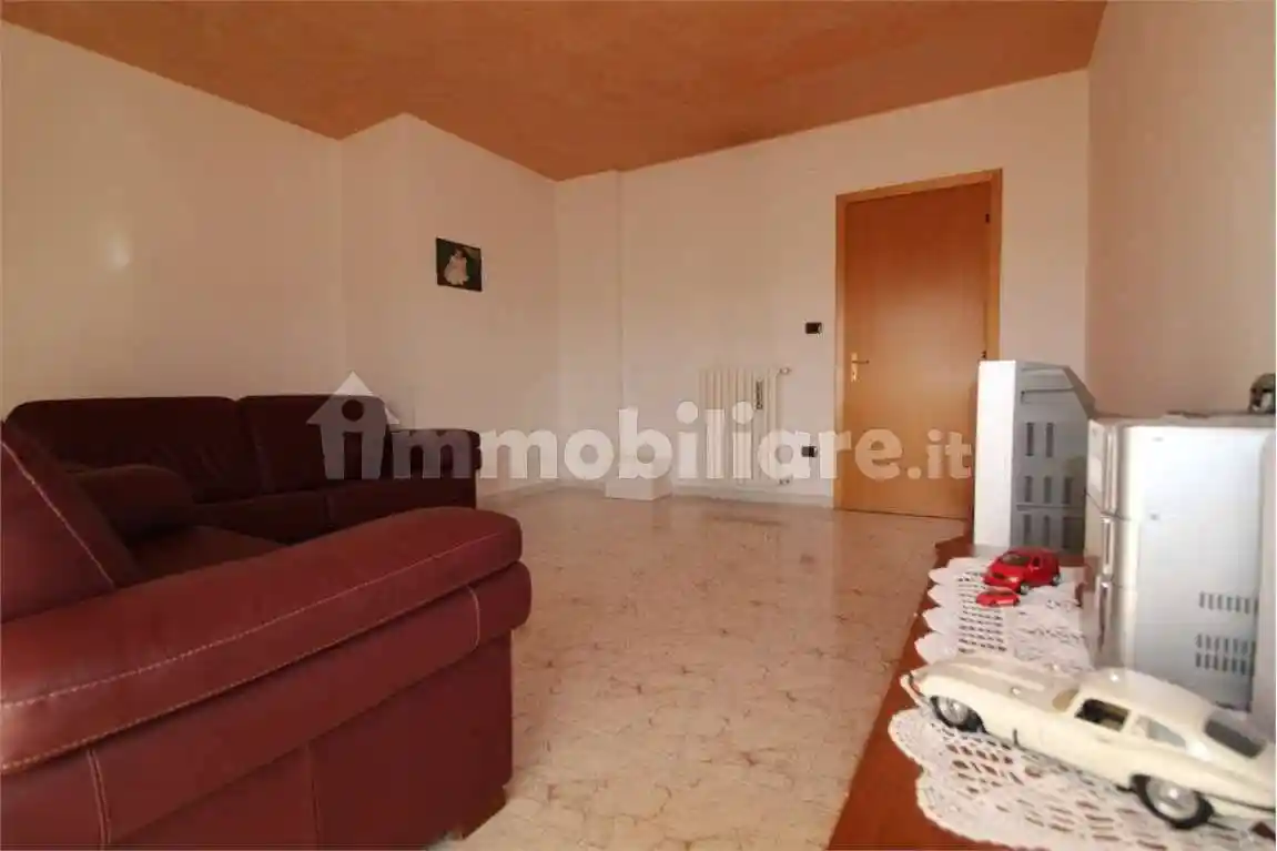 Appartamento buono stato, terzo piano, Centro, Tito - foto 3