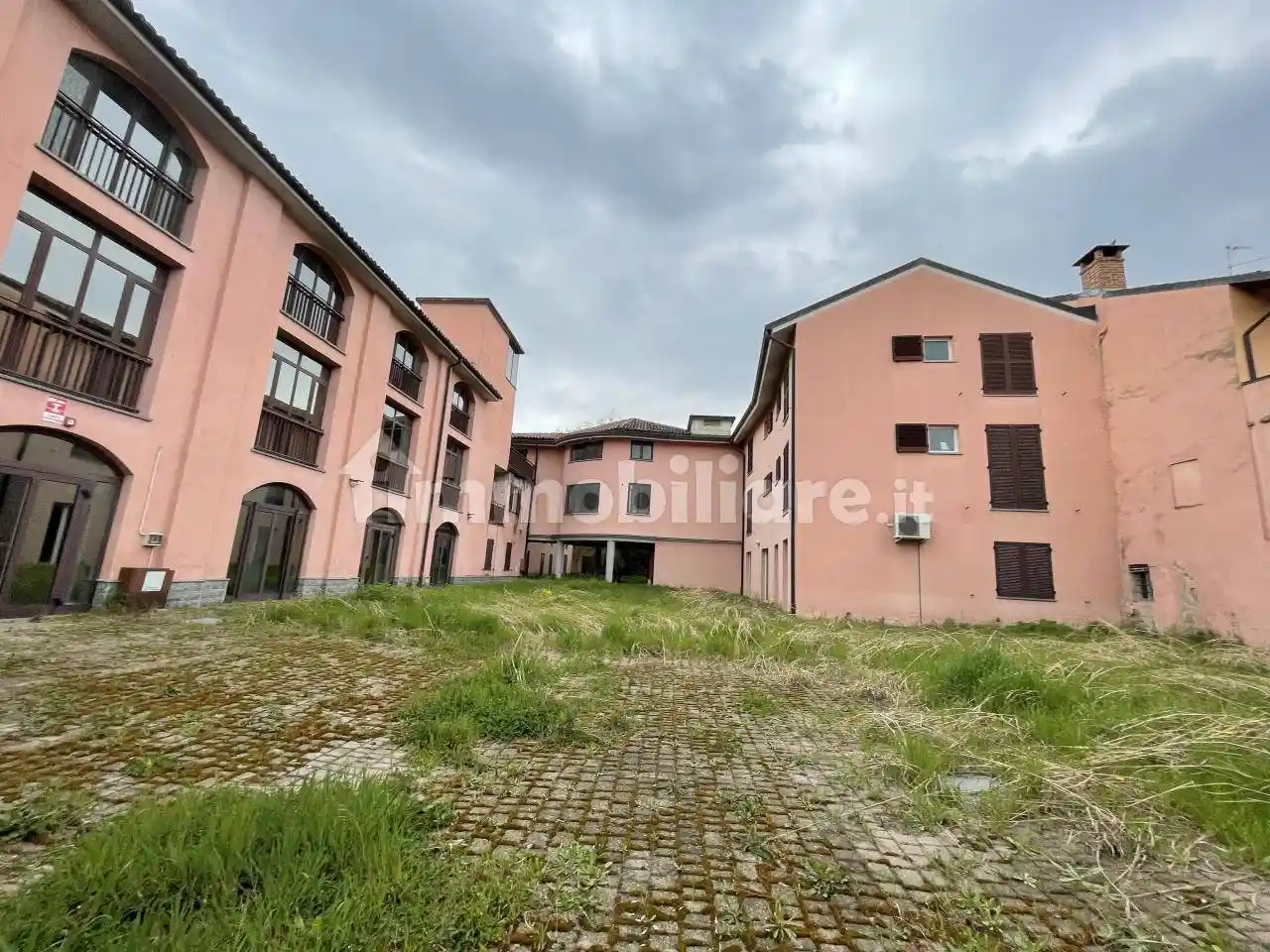 Palazzo - Edificio in vendita a Morano sul Po