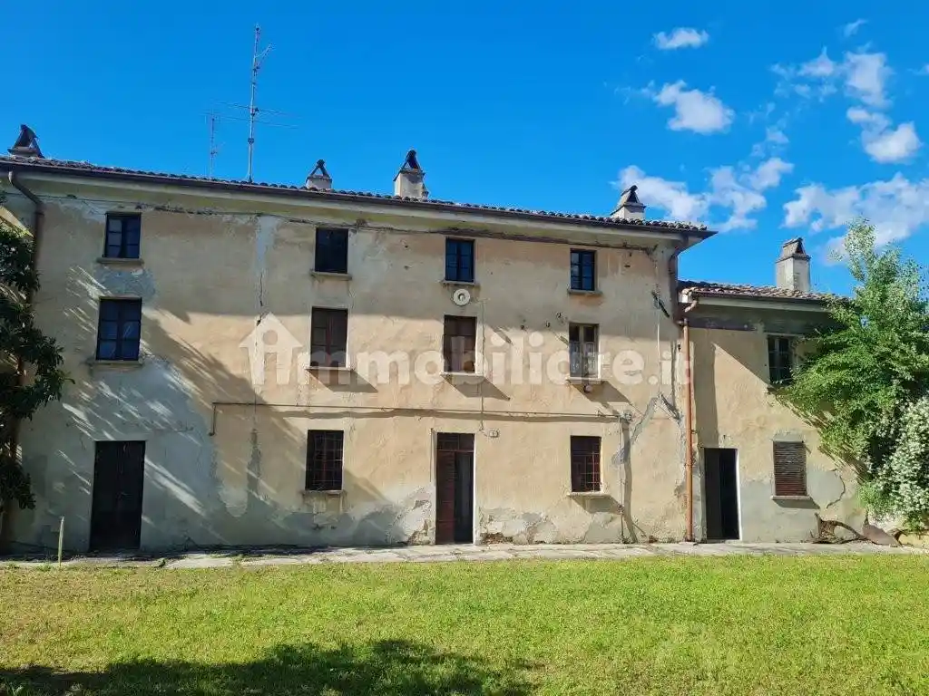 Rustico - Casale in vendita a Santa Maria della Versa