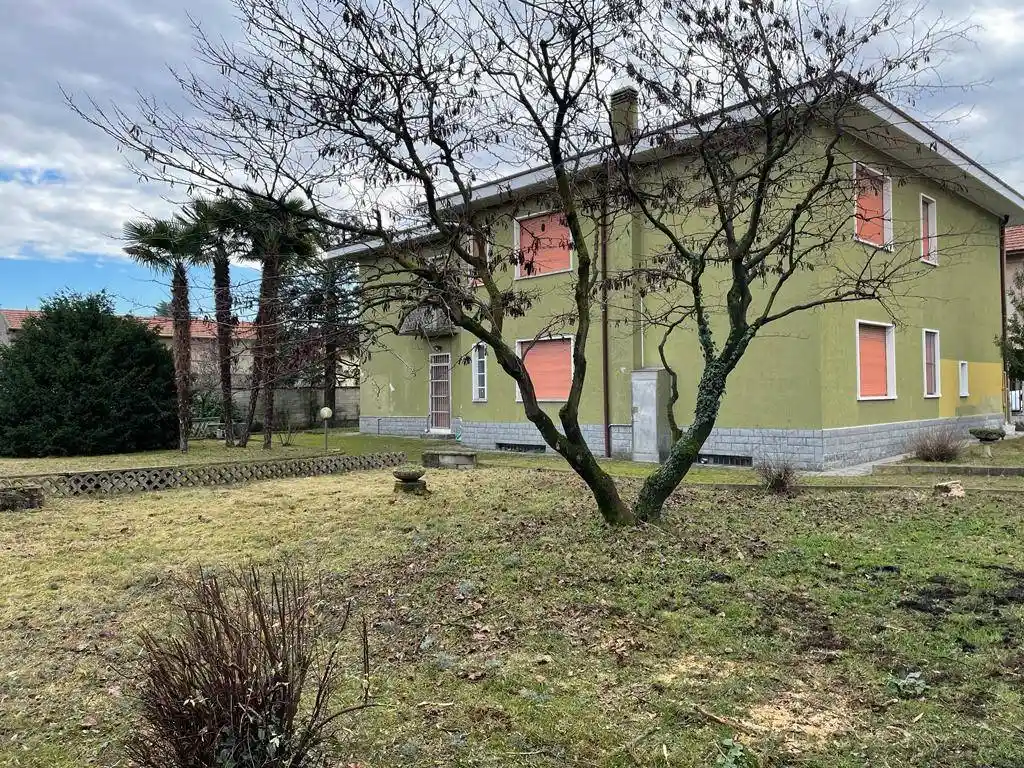 Villa in vendita a Robecchetto con Induno