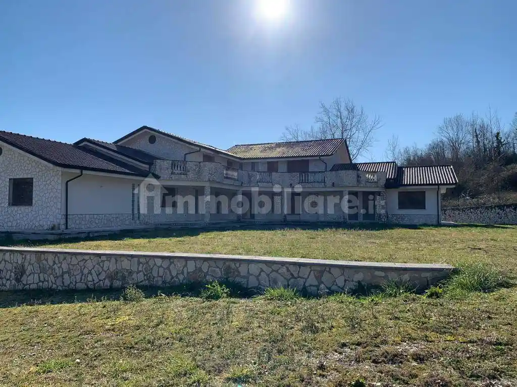 Villa in vendita a Casalvieri