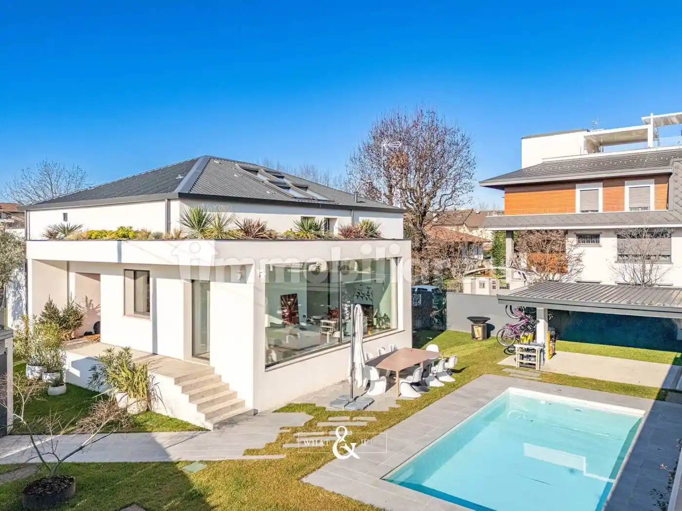 Villa in vendita a Vedano al Lambro