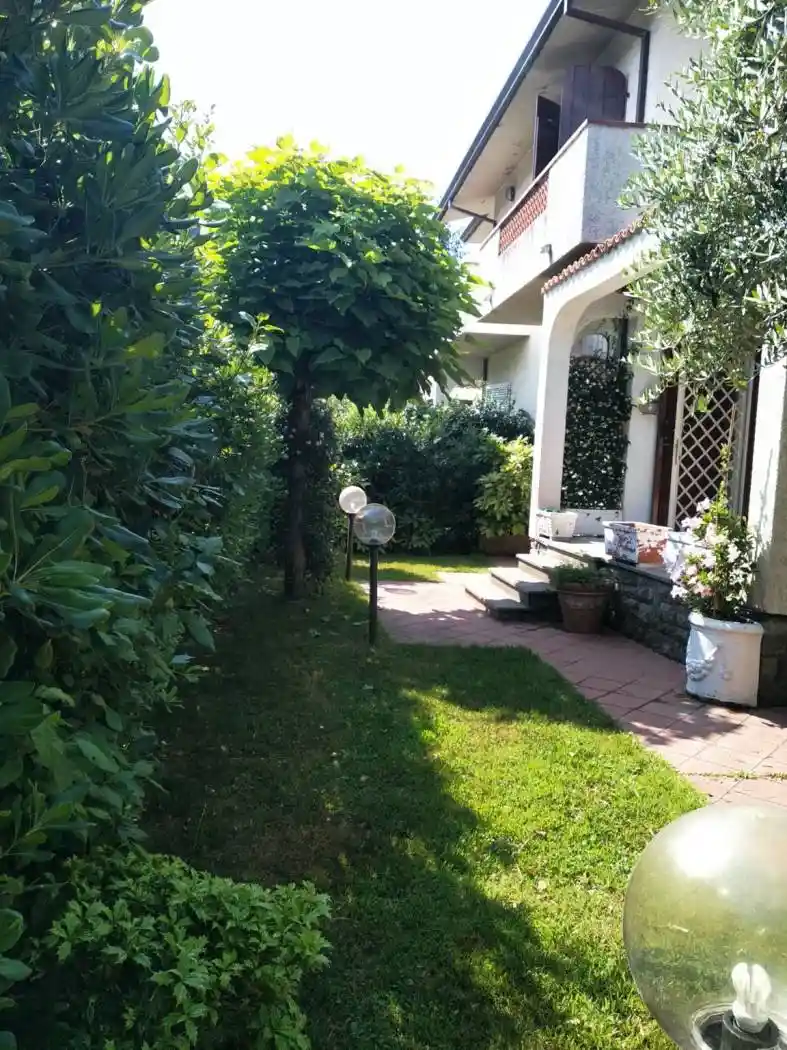 Villa in vendita a Forte dei Marmi