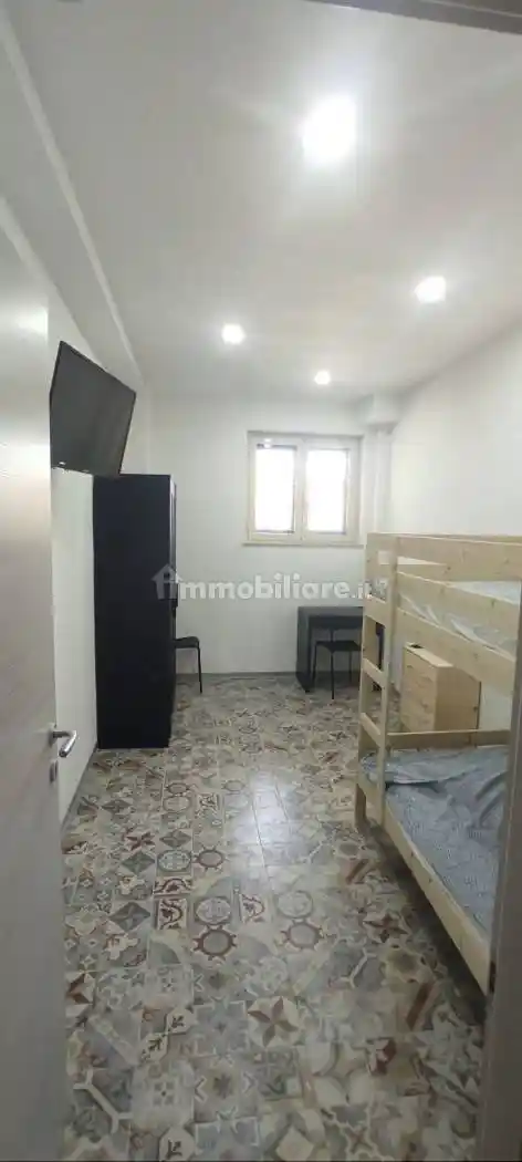 Palazzo - Edificio in Affitto - foto 3