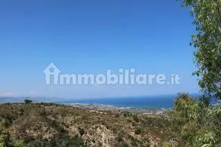 Casa indipendente in affitto a Sant'Andrea Apostolo dello Ionio