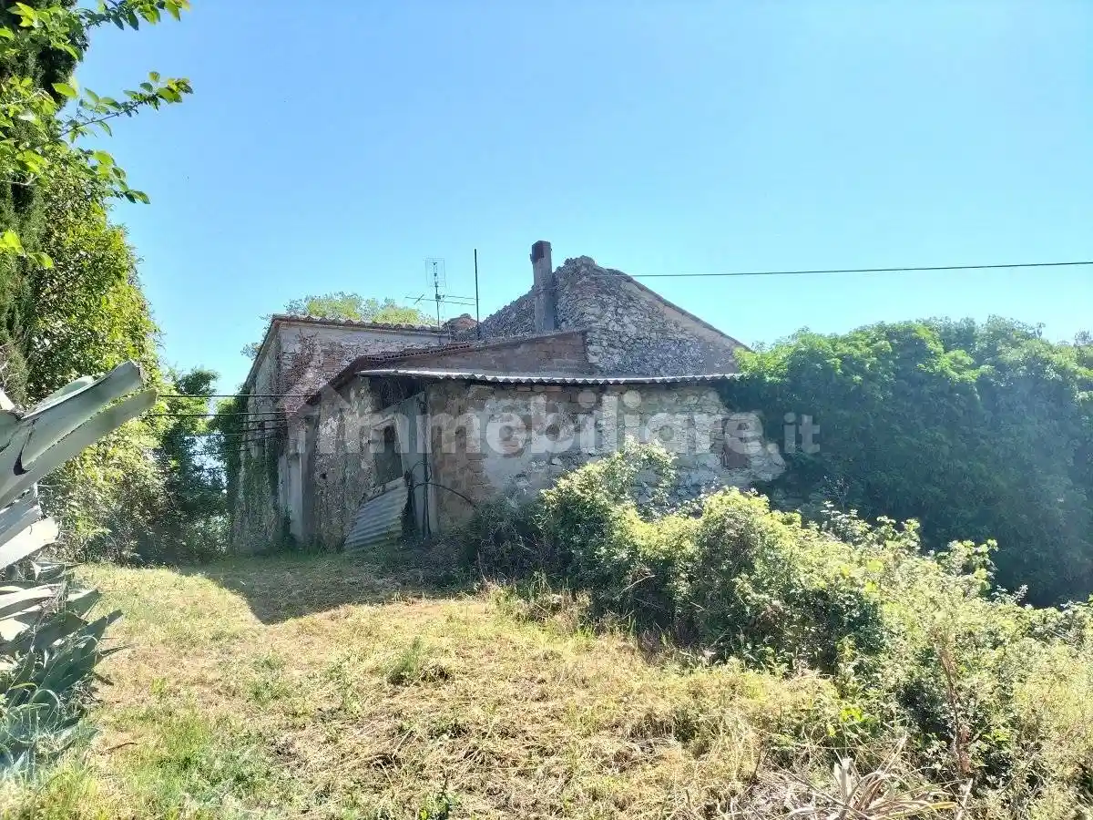 Rustico - Casale in vendita a Giove