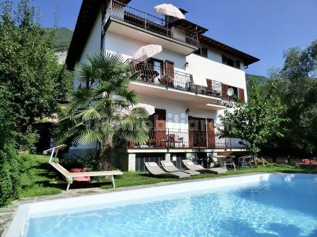 Appartamento in vendita a Tremezzina