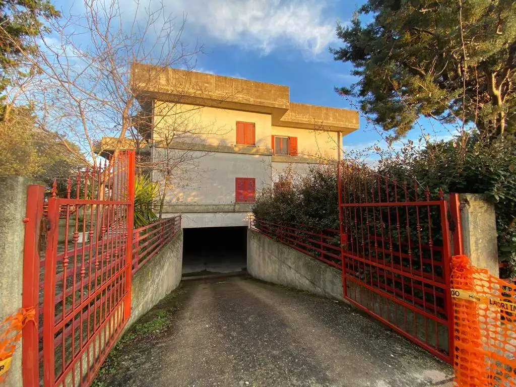 Trilocale ottimo stato, Chieuti - foto 2