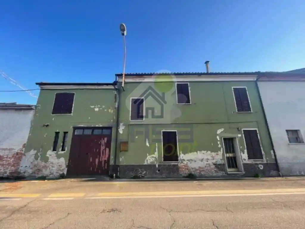 Casa indipendente in vendita a Castelvetro Piacentino