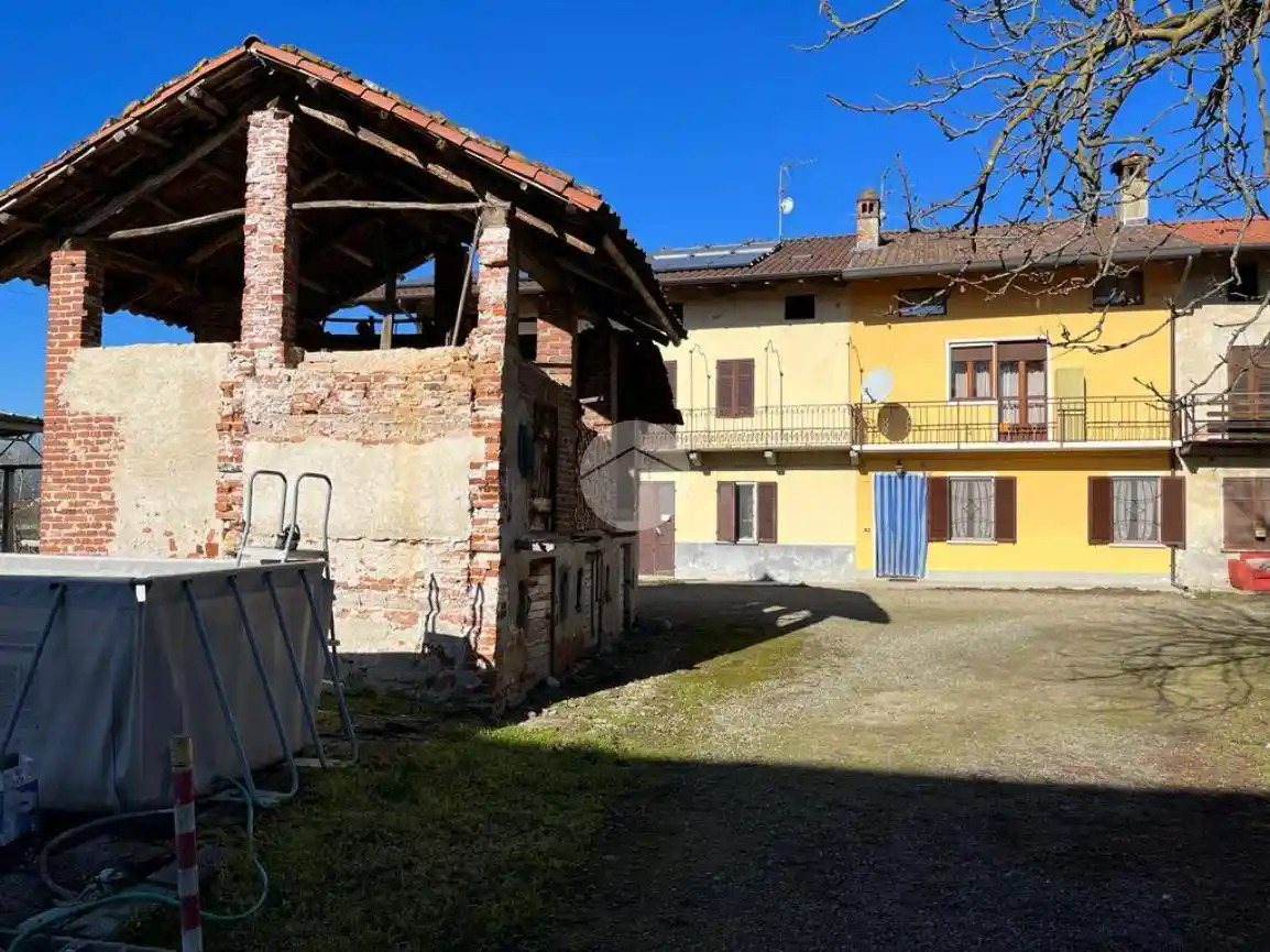 Casa indipendente in vendita a Gifflenga
