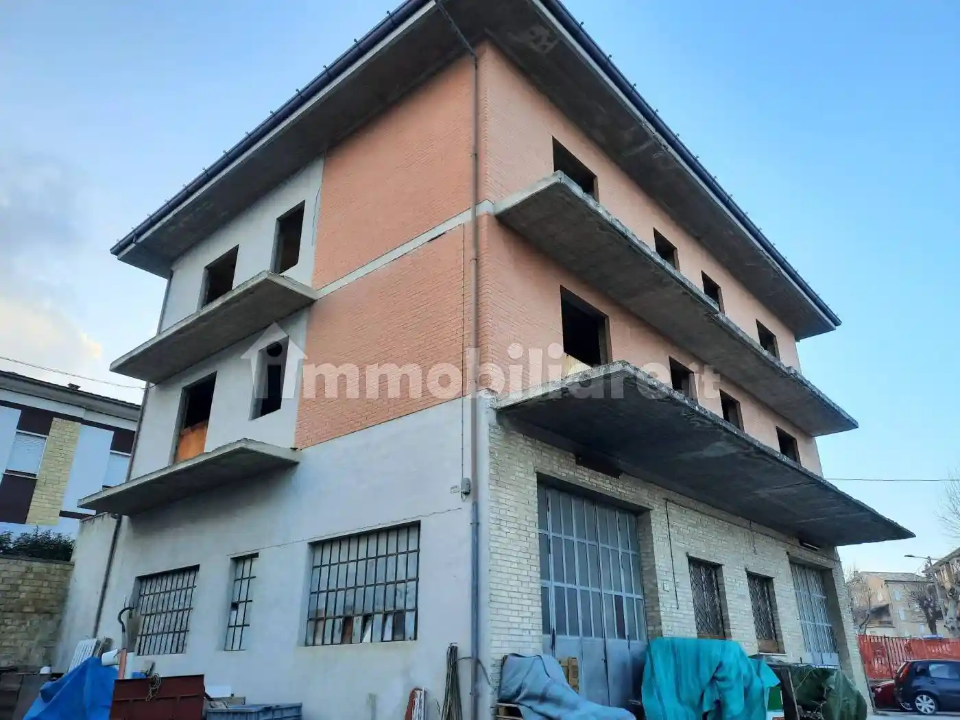 Palazzo - Edificio in vendita a Falerone