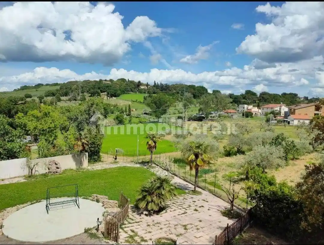 Villa in vendita a Pomarance