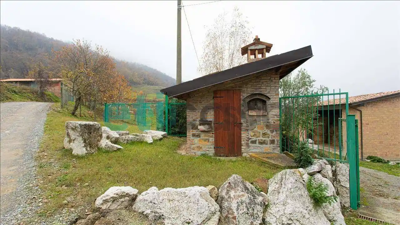 Rustico - Casale in vendita a Vernasca