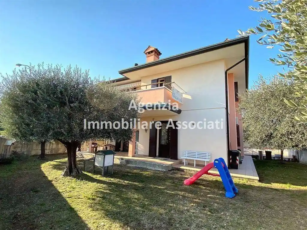 Villa in vendita a Bassano del Grappa