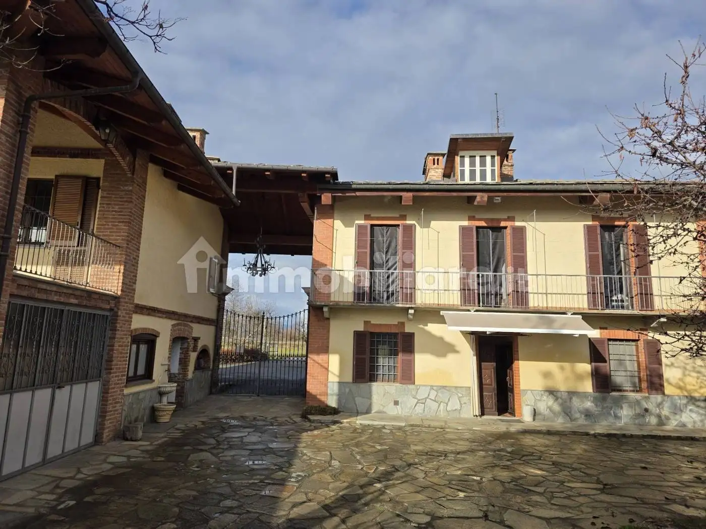 Rustico - Casale in affitto a Cavour