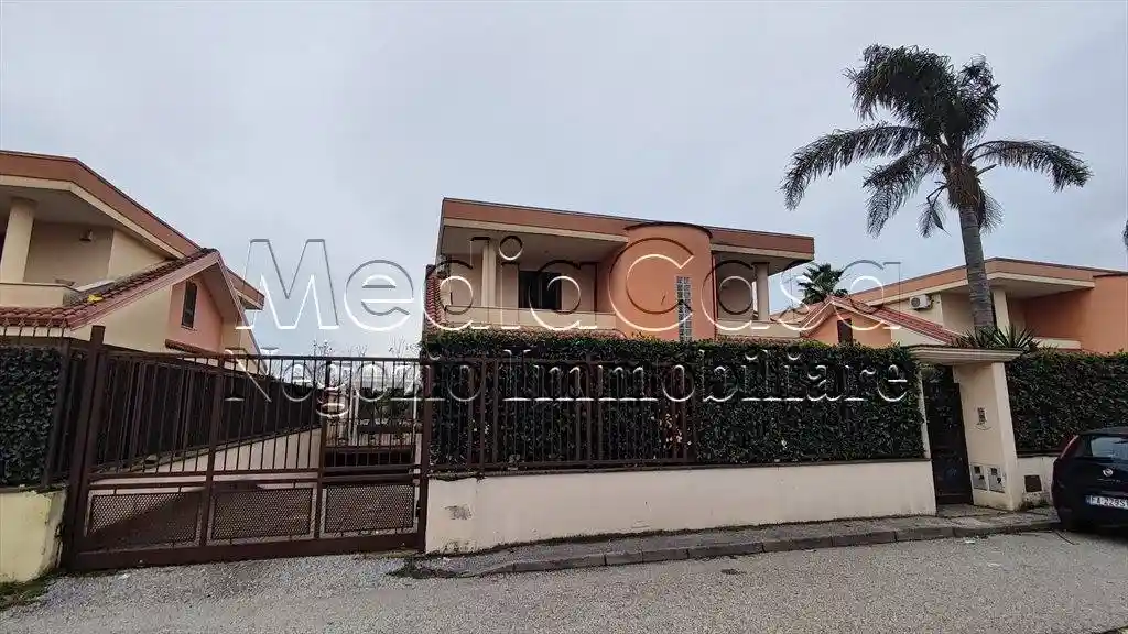 Villa in vendita a Teverola