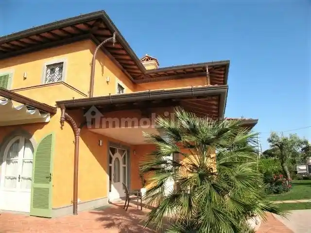 Villa in affitto a Forte dei Marmi