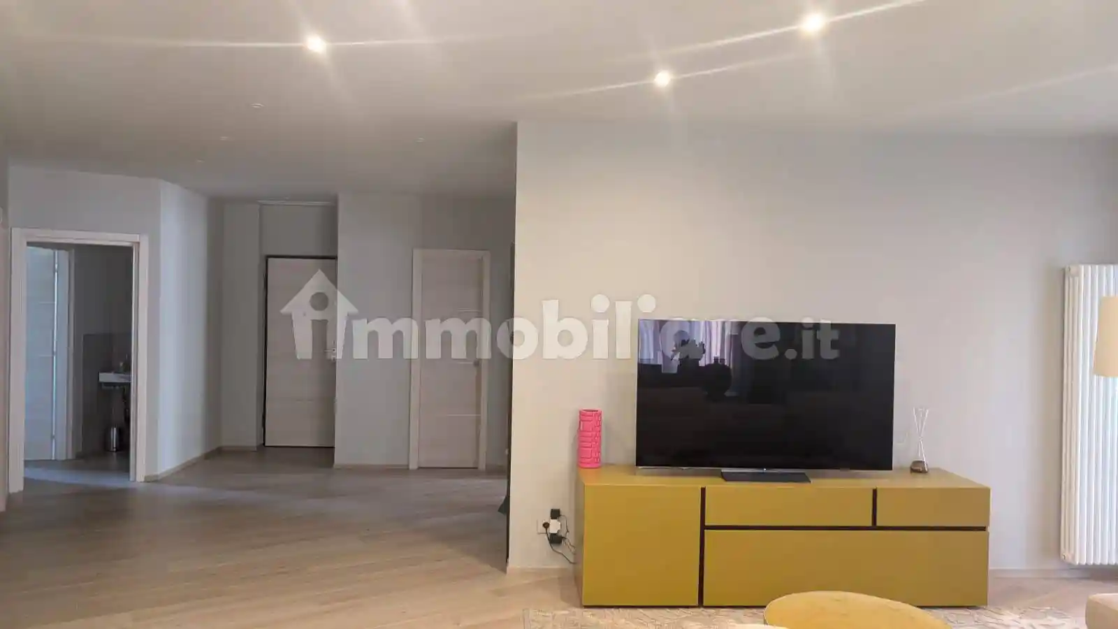 Trilocale via Italo Gastaldi, Centro, Alba - foto 2