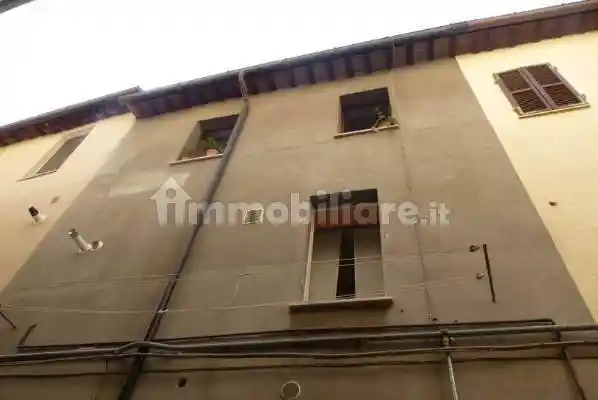 Casa indipendente in vendita a San Severino Marche