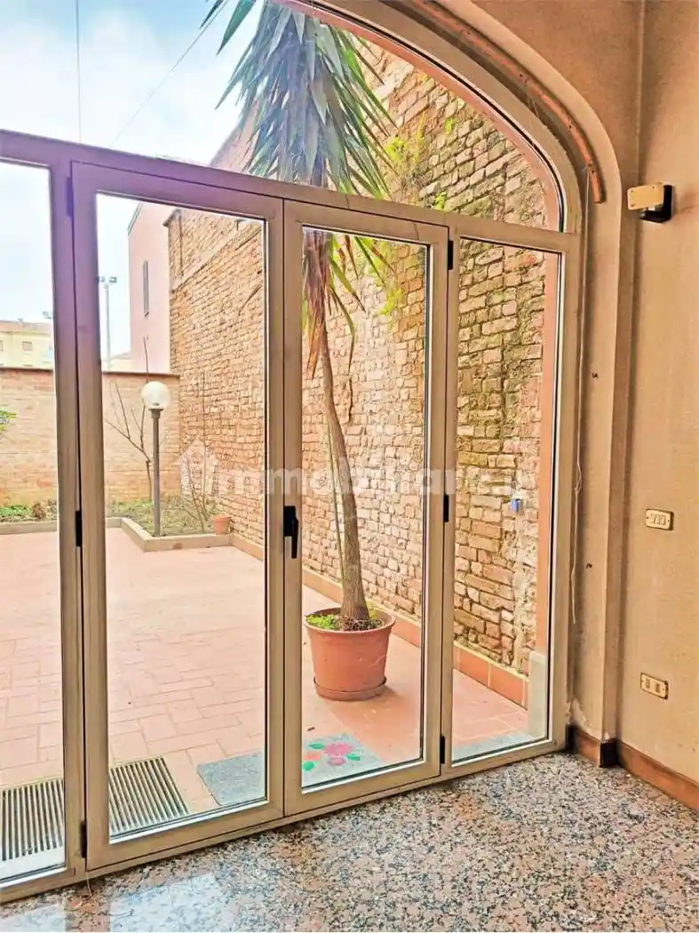 Casa indipendente in vendita a Piacenza