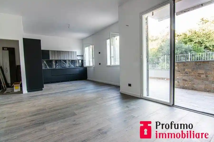 Appartamento in vendita a Genova