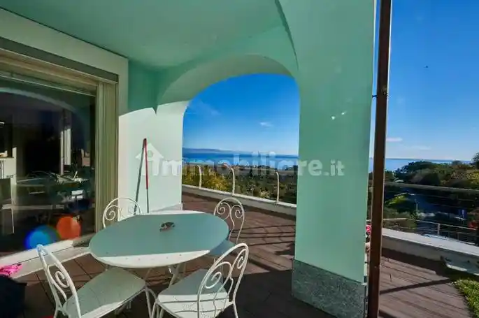 Villa in vendita a Celle Ligure