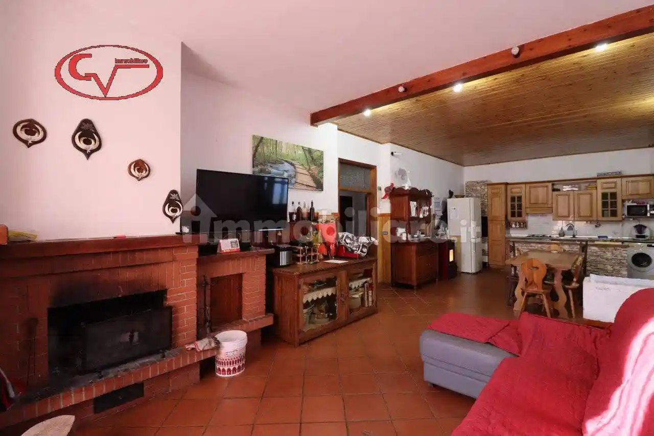 Appartamento in vendita a Laterina Pergine Valdarno