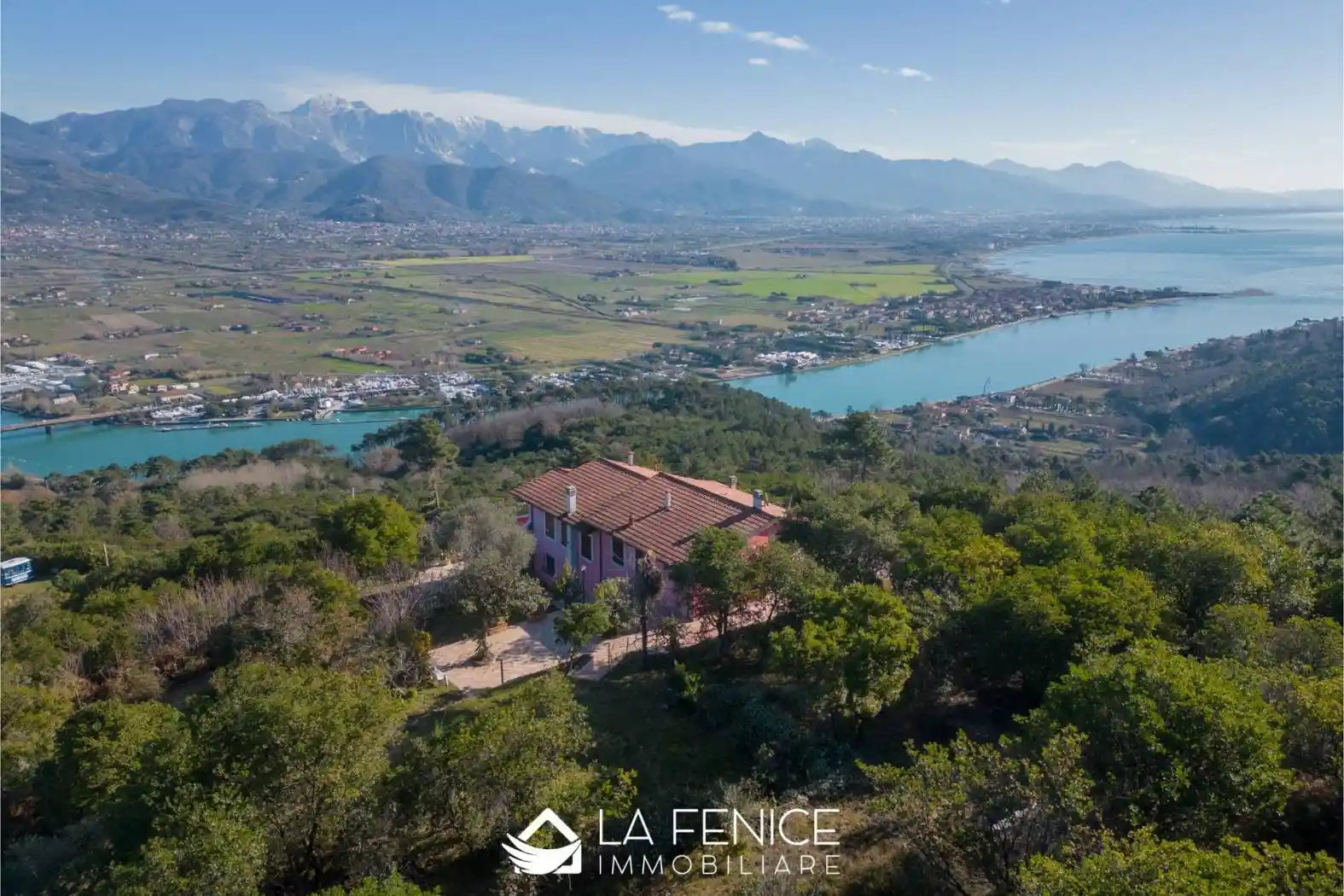 Villa in vendita a Ameglia